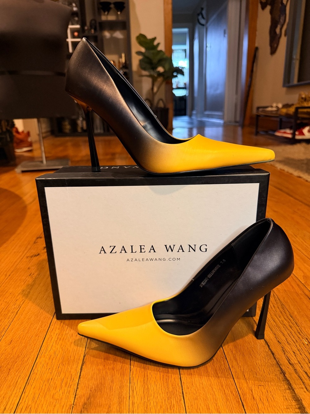 Azalea Wang Women's Black-to-Yellow Gradient Pointed Stiletto Pumps
